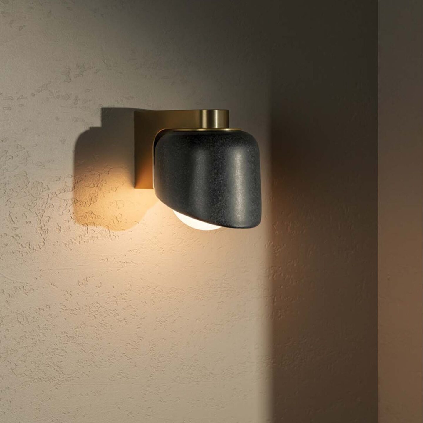 Terra 0.5 Wall Light Lead, Brushed Brass